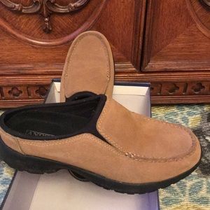 Ladies Lands End shoes
